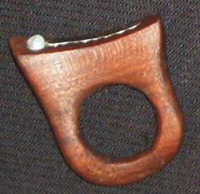 Dřevěný šperk